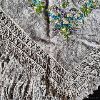 Stará šatka k piešťanskemu kroju - 6