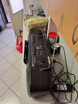 Kazetové radio. - 6