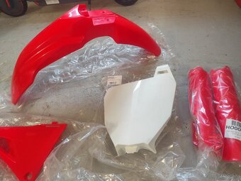 Sada Plastov Honda CRF 250R - 6
