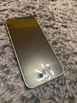 iPhone SE - 6