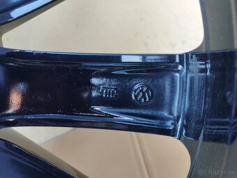 VW 5x112 R17 - Salamanca Black - 6