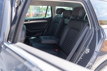 VW Passat Variant 2.0 TDI/140KW Elegance DSG-Matrix,360kam - 6