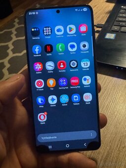 Samsung S21 5G Android 15 128/8 gb Gray - 6