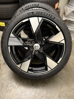 Nepoužitá zimná sada 5x108 R20 , 245/40/20 Volvo EX30 - 6