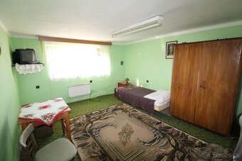 Rodinný dom s veľkým pozemkom v obci Liptovské Sliače - 6