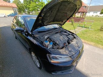 Volkswagen JETTA 1.6TDI Automat, 77kW Kožený interiér - 6