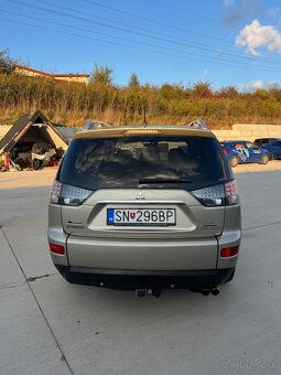 Mitsubishi OUTLANDER 2.2 - 6