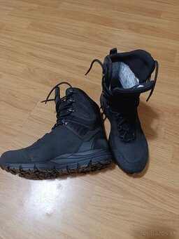 GORE- Tex.  26,5 (42) - 6