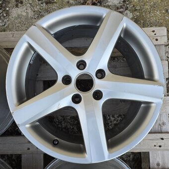 ORIGINÁL VW HLINÍKOVÉ DISKY 5x112 R17 - 6