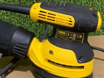 DeWALT DWE 6423 Excentrická brúska 230V (280W/125mm) - 6