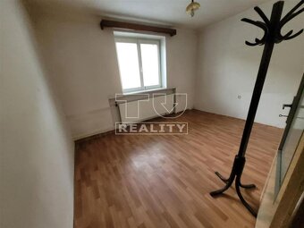 NA PREDAJ 3-IZBOVÝ DOM POD LESOM, 730m2, HRACHOVIŠTE - 6