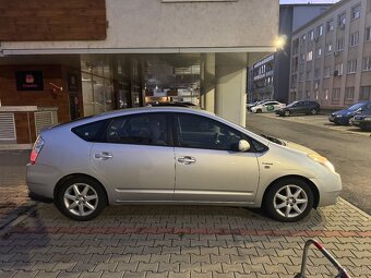 Toyota Prius - 6