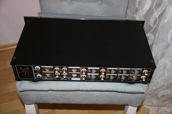 Burmester 877 XLR High End stereo predzosilňovač - 6