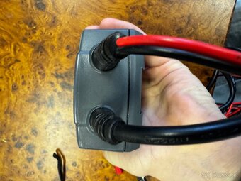 Predam nabíjačku Bosch C1 - 6