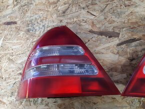 Zadné svetlá Mercedes ML / S / C - 6