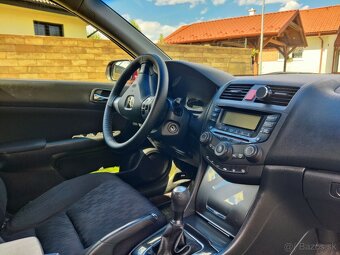Predám Honda Accord - 6