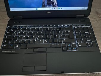 Dell Precision m2800 s Fhd,i7,16gb ram,SSD,AMD Firepro - 6