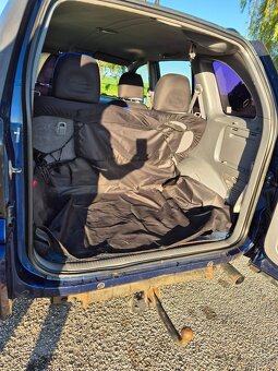 Rav 4 4D - 6