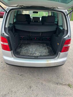Volkswagen Touran 2.0 TDI, 77 kW, r.v. 2006, automat – Žilin - 6