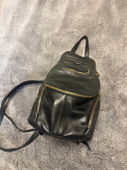 Maly kožený ruksak Tithana - 6