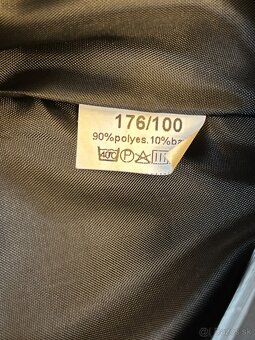 Predám čierny pásikavý oblek - 6