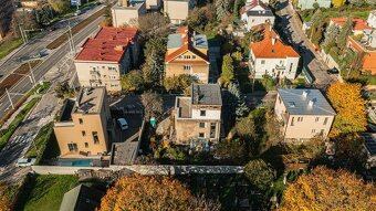 Je to bývanie v centre, či vila v prírodnom prostredí Bôriku - 6