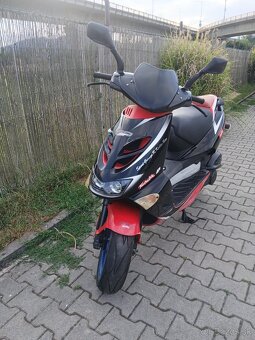 Aprilia SR 50 - 6