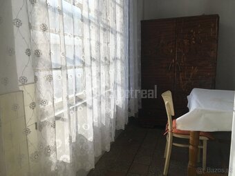 4 izbový rodinný dom priamo v strede obce Dvory nad Ži… - 6