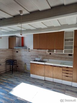 Na predaj dva rodinné domy so stodolou Bátovce,okr.LV - 6