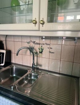 Venkovská vestavěná kuchyně se spotřebiči,5657 - 6