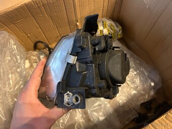 Predám xenónové svetla passat b5 - 6