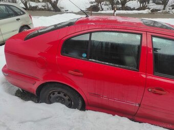 Auto na náhradné diely - 6