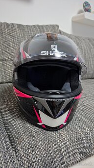 Predam helmu Shark - 6