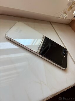 Samsung Galaxy Z Flip 5 256Gb - 6