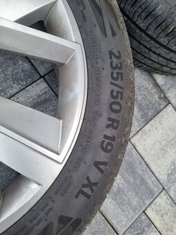 Komplety original skoda 19" 235/50r19 - 6