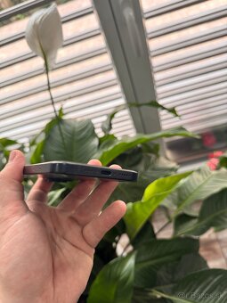 iPhone 15 128GB - 6