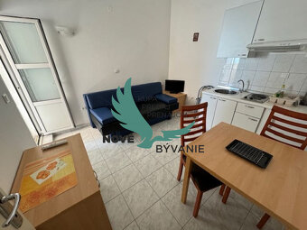 Chorvatsko na predaj: Jedinečný apartmán v Sukošane – Prvý r - 6