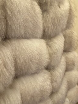 Krásna dámska vesta - 6