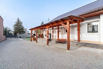 MOKRANCE- ZREKONŠTRUOVANÝ DOM-821 M2 POZEMOK - 6