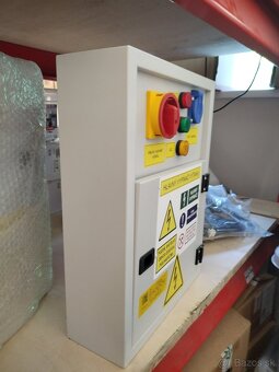 Predám novú oceľová elektrická rozvodná skriňa, rozvádzač - 6