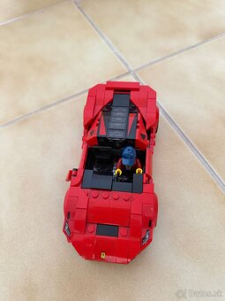 Lego červené Ferrari - 6