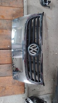 Predny naraznik touran cross - 6