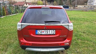 MITSUBISHI OUTLANDER 2.2 DI-D AUTOMAT 7-miestne - 6