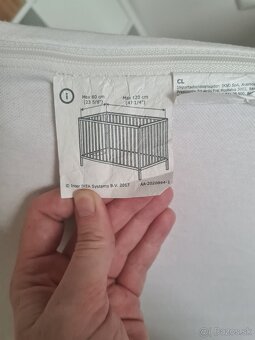 Prebalovaci pult s postielkou a matracom Sundvik Ikea - 6