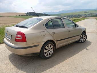 Škoda Octavia 1.6 benzín - 6