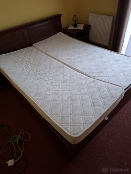Manželská postel s nocnymi stolikmi - 6