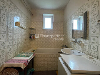 Rezervovaný 2.podlažný 6izb RD medzi PO-KE (F684-12-ANMi) - 6