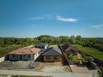 Novostavba rodinného domu s väčším pozemkom. - 6