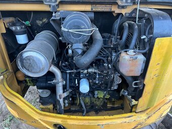 CAT 302.5c - 6