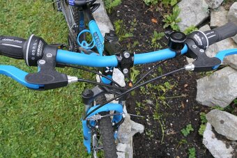 Predám detský horský bicykel B'twin Rockrider 500 - 6